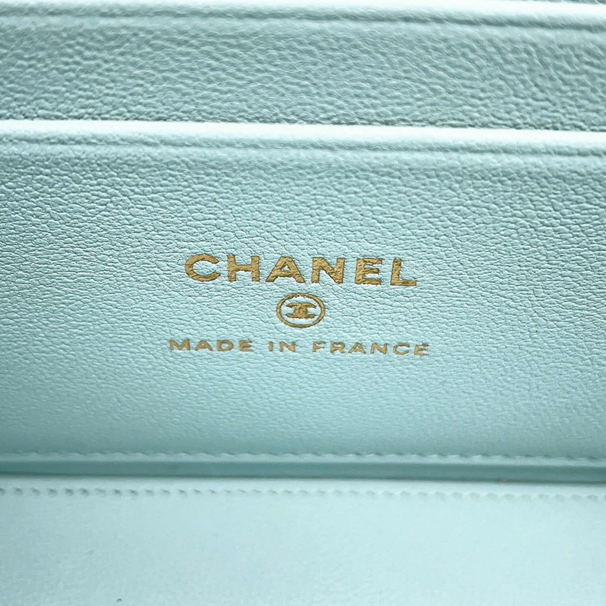 Chanel Matelasse Light Blue Leather Handbag Shoulder Bag (Pre-Owned)