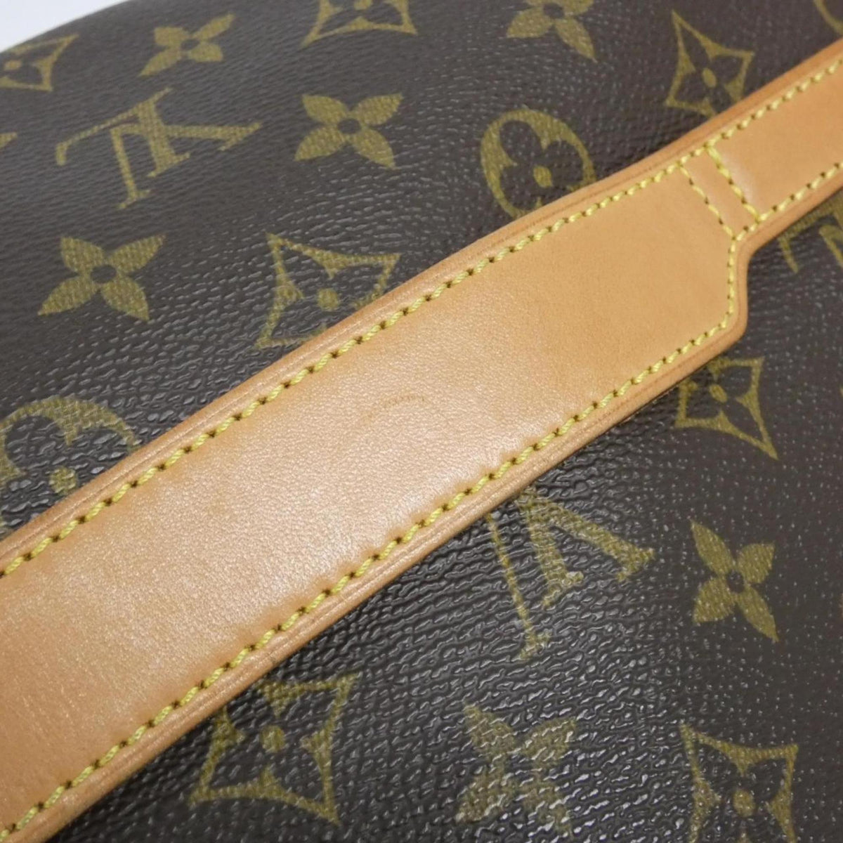Louis Vuitton Marron Coated Canvas Shoulder Bag (Pre-Owned)