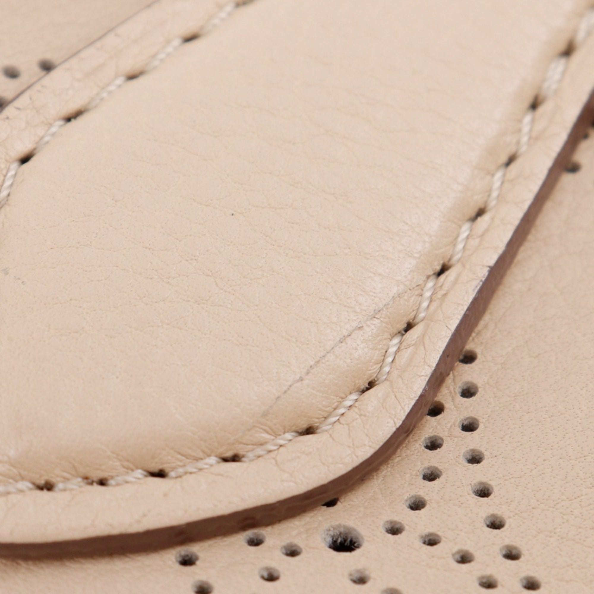 Louis Vuitton Mahina Beige Opal Mahina Leather Handbag (Pre-Owned)