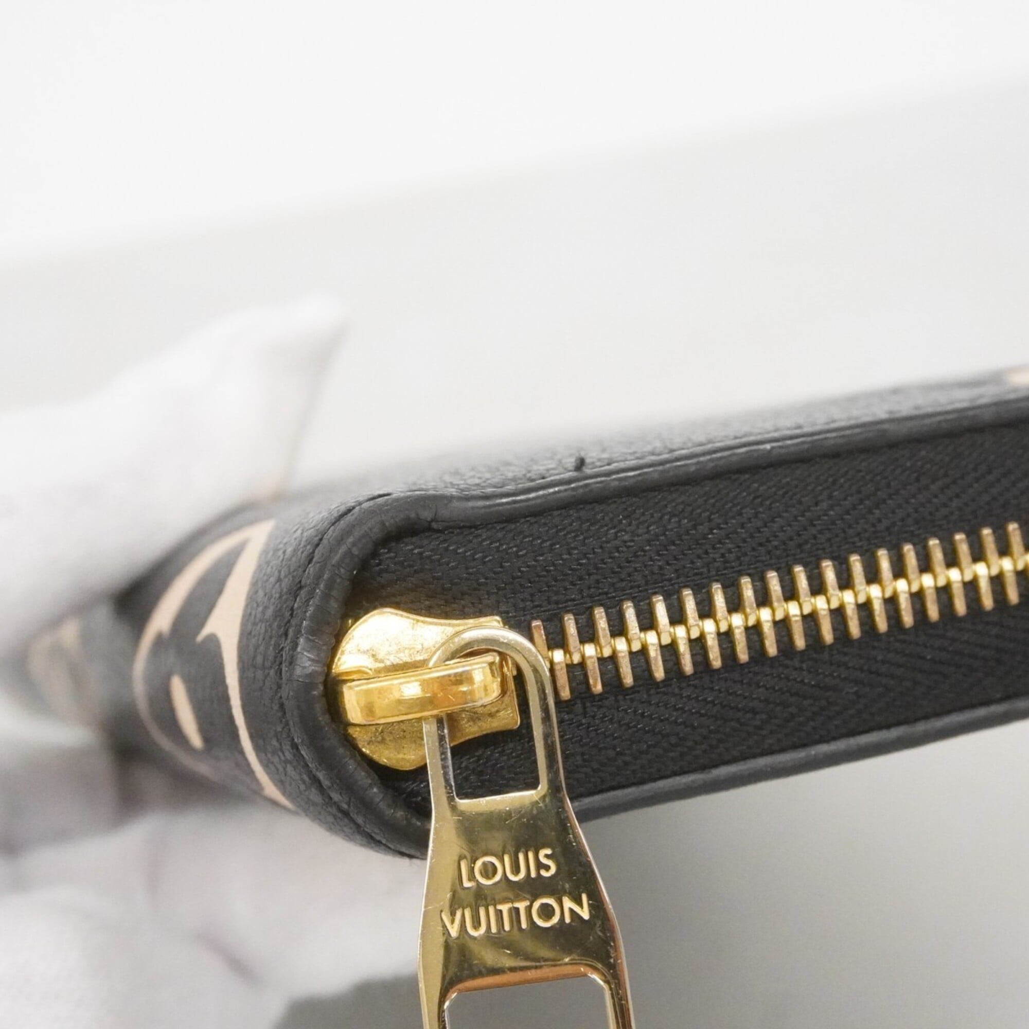 Louis Vuitton Beige Black Long Wallet (Bi-Fold) (Pre-Owned)