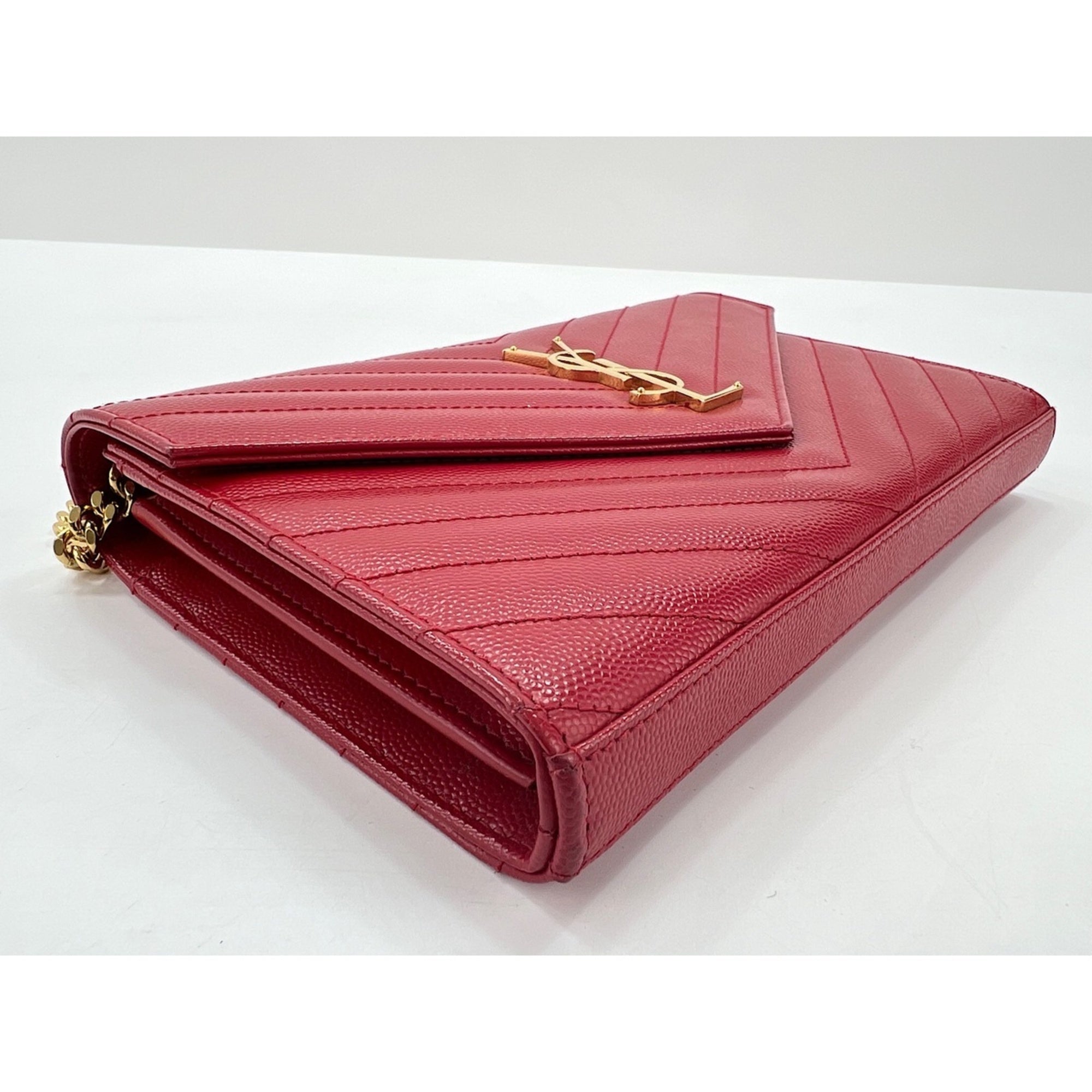 Yves Saint Laurent Cassandre Red Color Shoulder Bag (Pre-Owned)