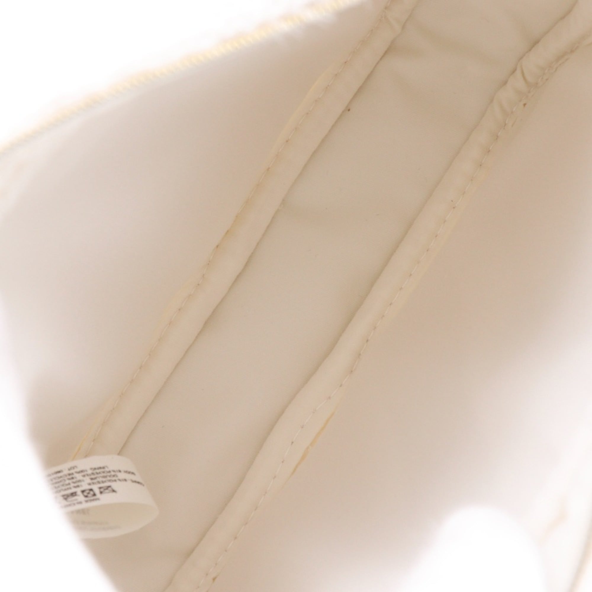Chanel White Tweed Pouch (Pre-Owned)