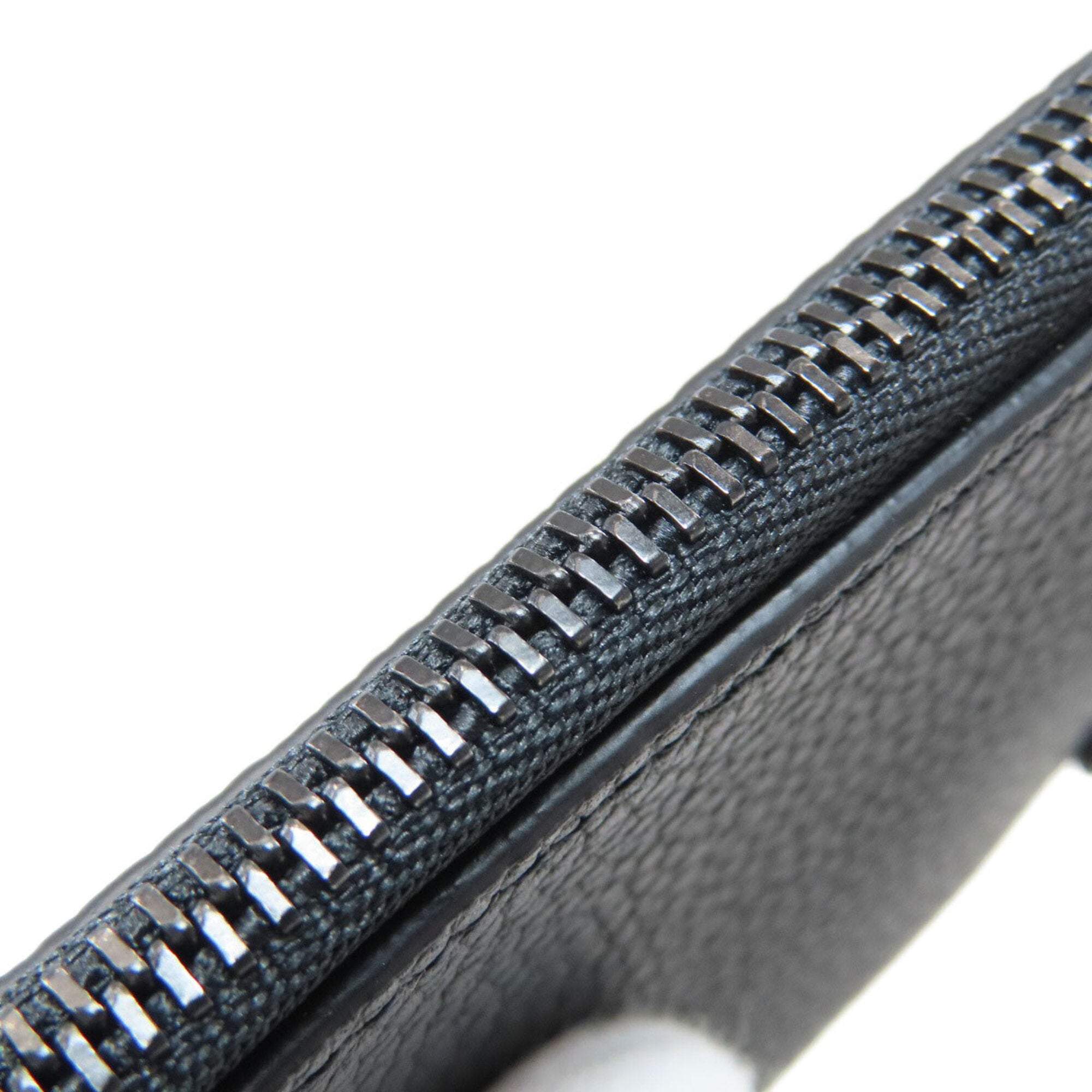 Louis Vuitton Noir Leather Pochette (Pre-Owned)