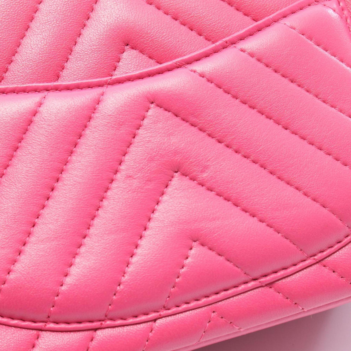 Chanel Pink Leather Handbag Shoulder Bag (Pre-Owned)