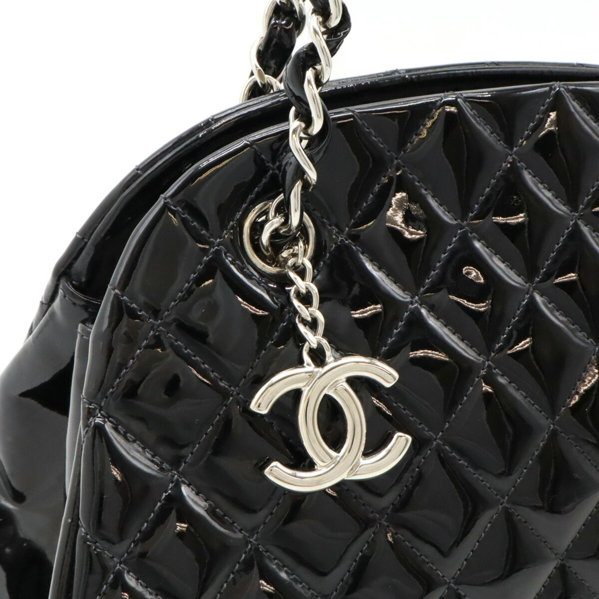 Chanel Black Shoulder Bag (Pre-Owned)