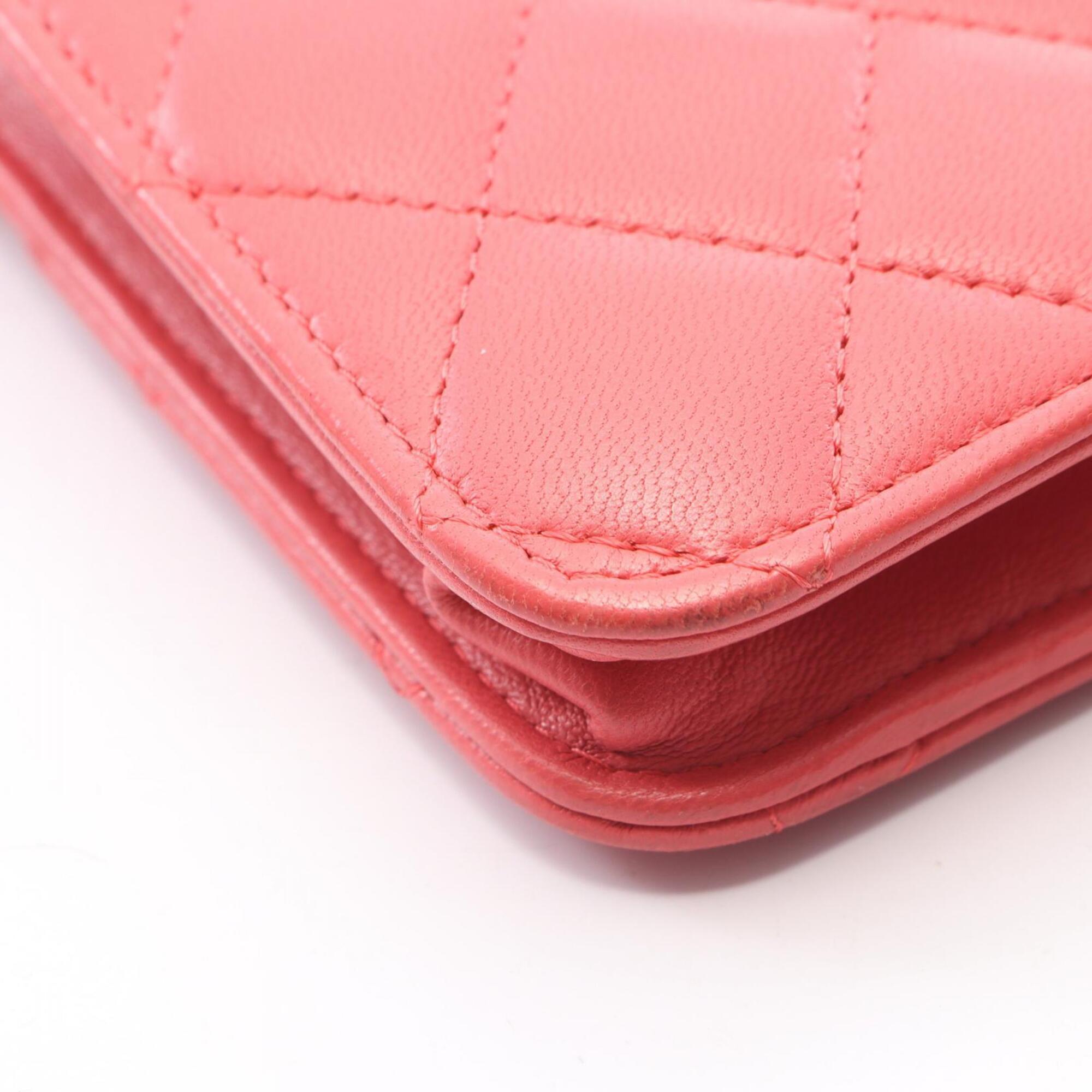 Chanel Pink Leather Handbag Shoulder Bag (Pre-Owned)