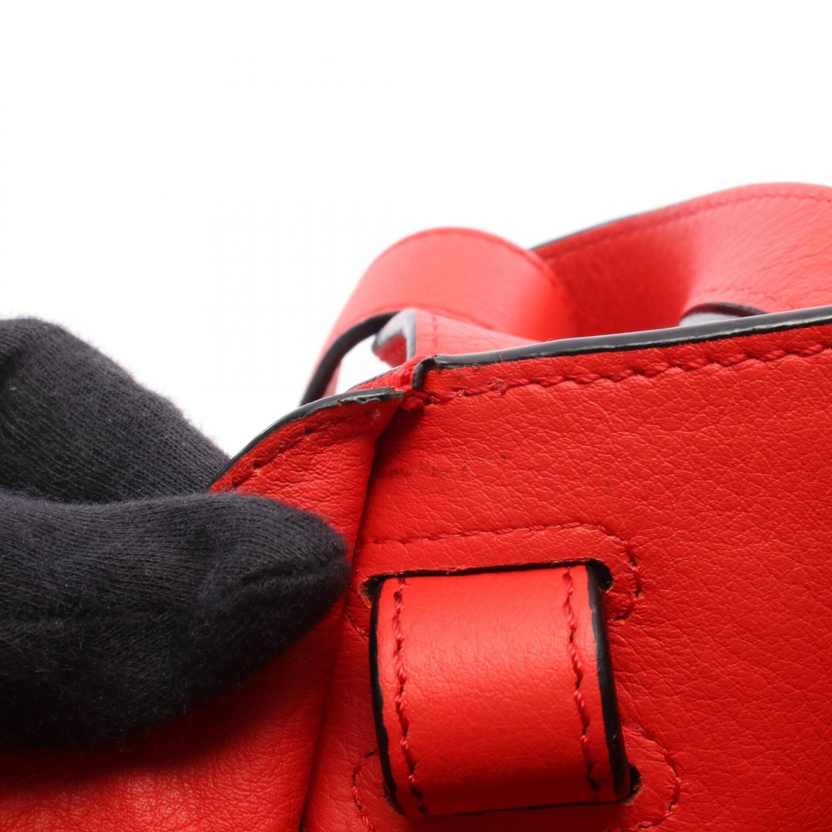 Loewe Red Color Leather Handbag (Pre-Owned)