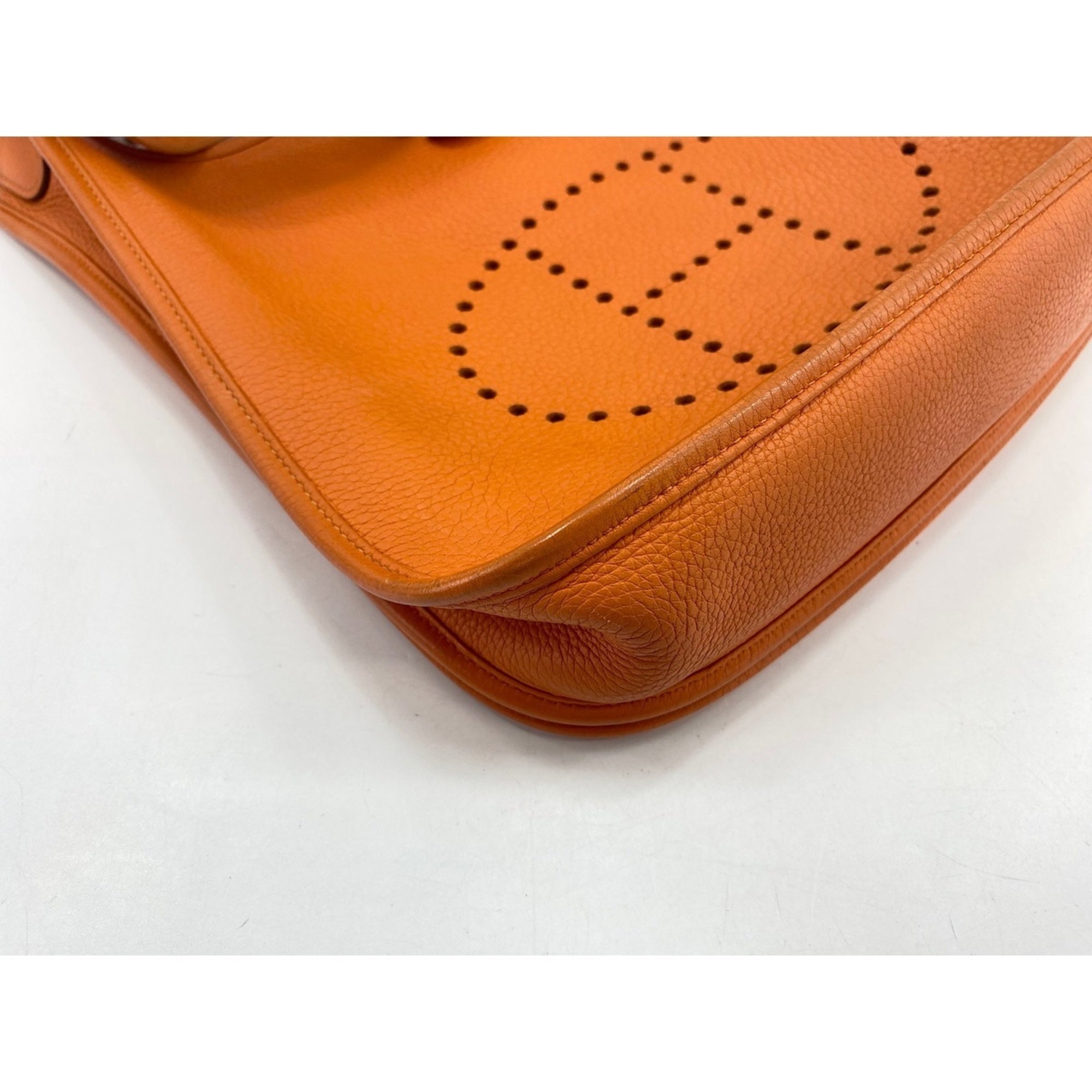 Hermes Orange Shoulder Bag (Pre-Owned)