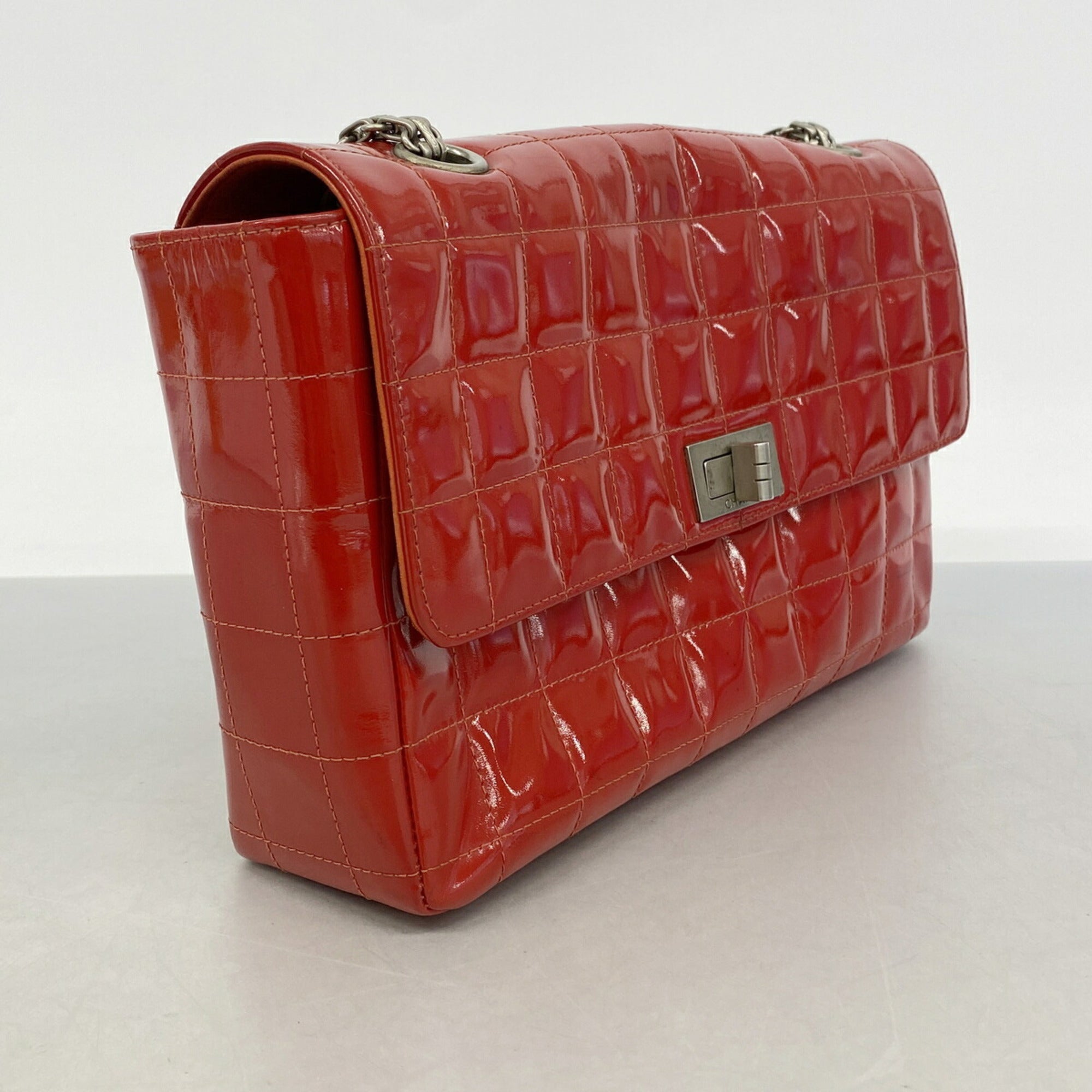 Chanel Red Color Patent Leather Shoulder Bag (Pre-Owned)