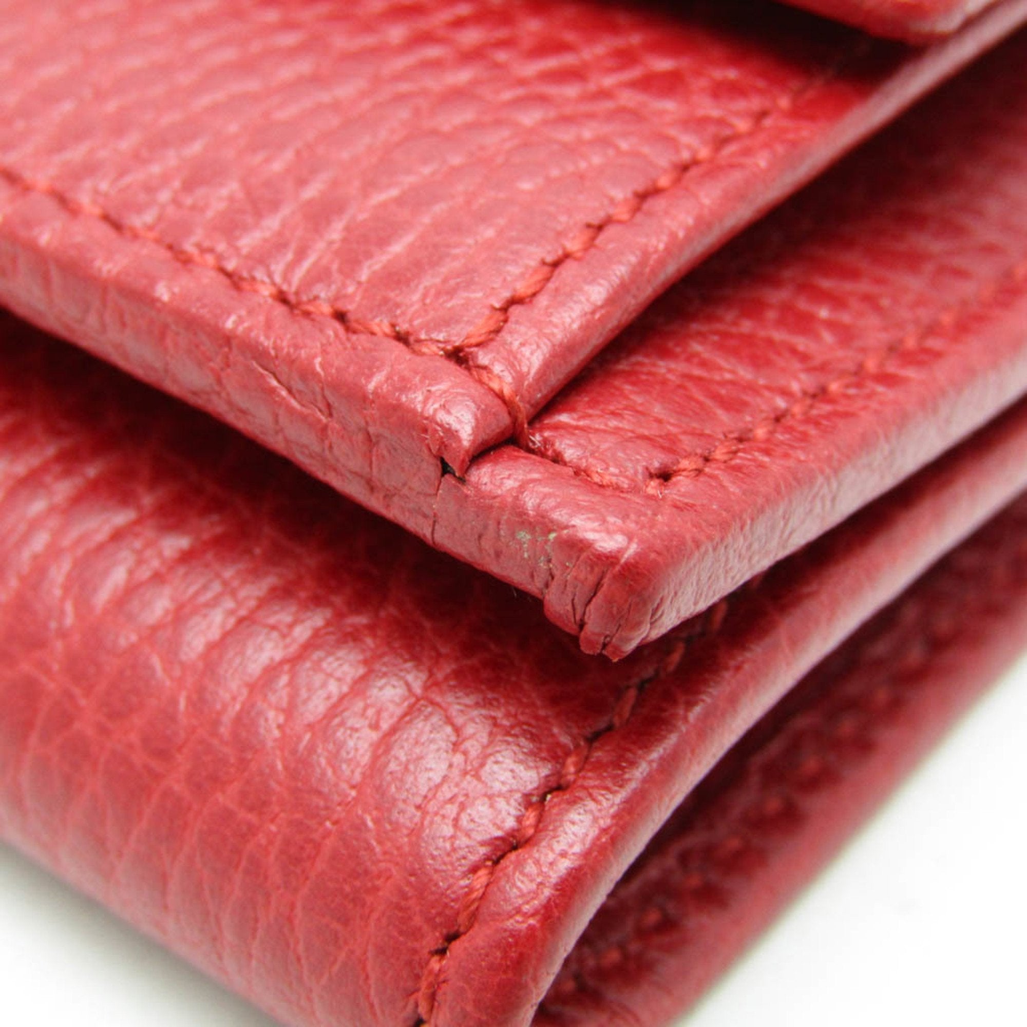 Gucci Red Color Leather Wallet (Tri-Fold) (Pre-Owned)