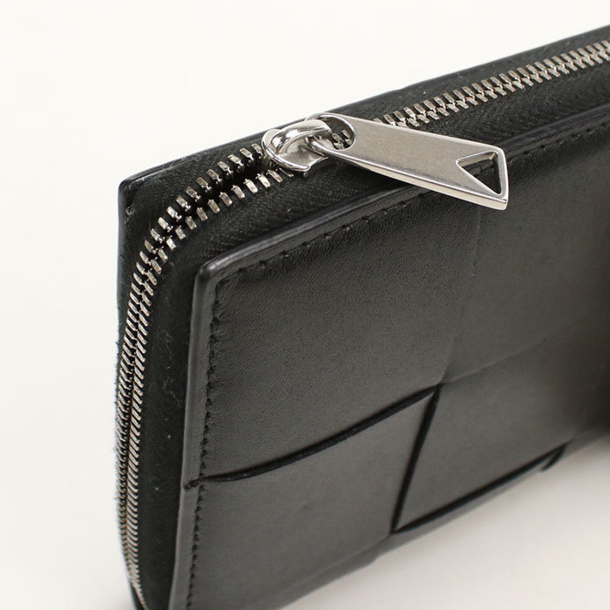 Bottega Veneta Black Leather Long Wallet (Bi-Fold) (Pre-Owned)