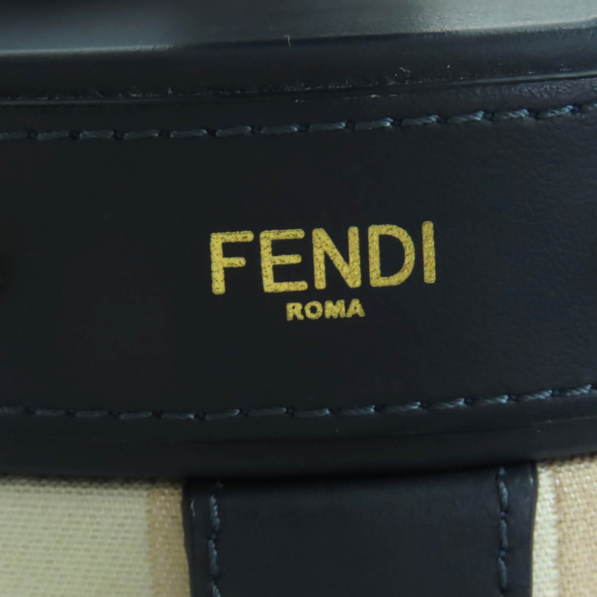 Fendi Beige Navy Leather Pouch (Pre-Owned)
