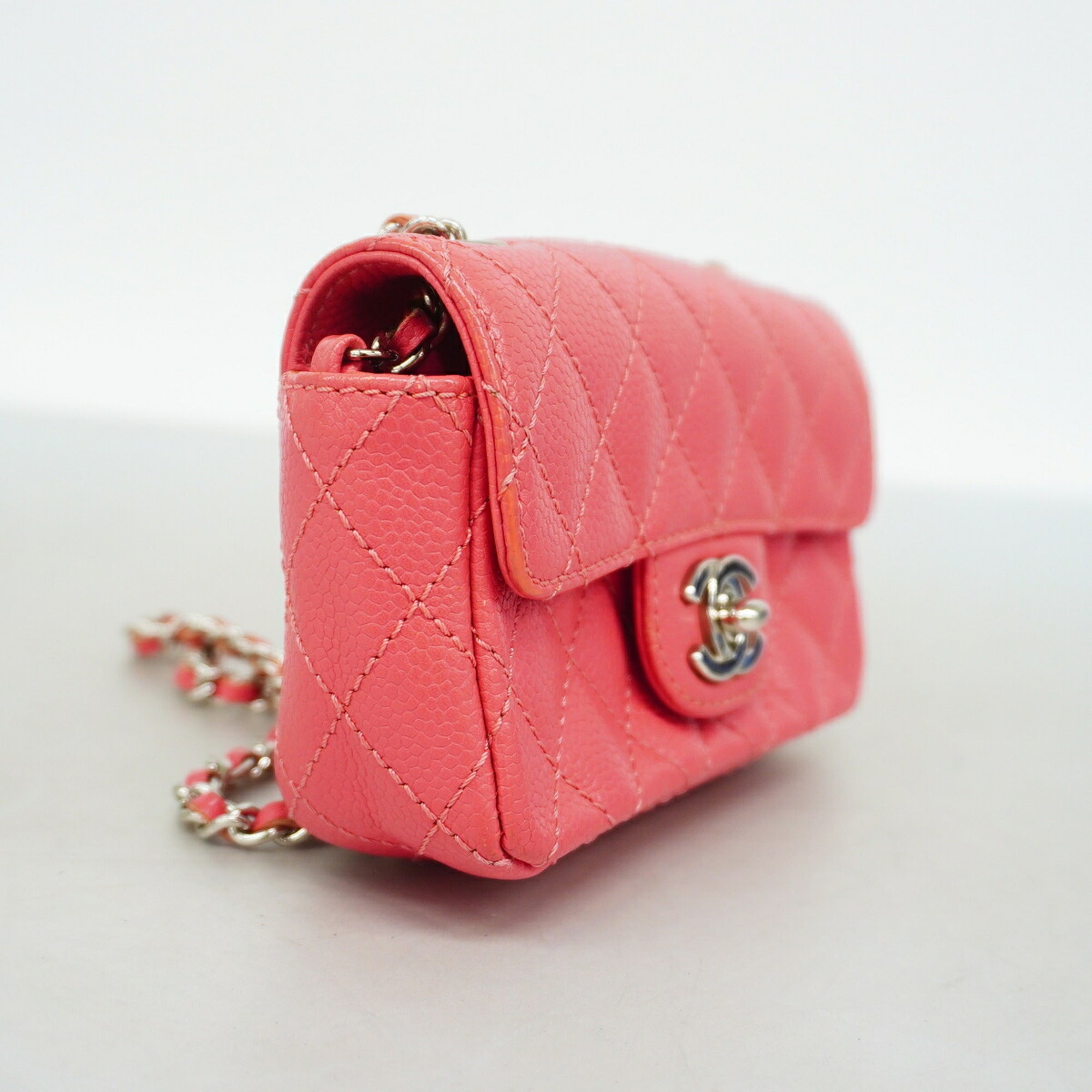 Chanel Pink Grained Calfskin Shoulder Bag (Pre-Owned)