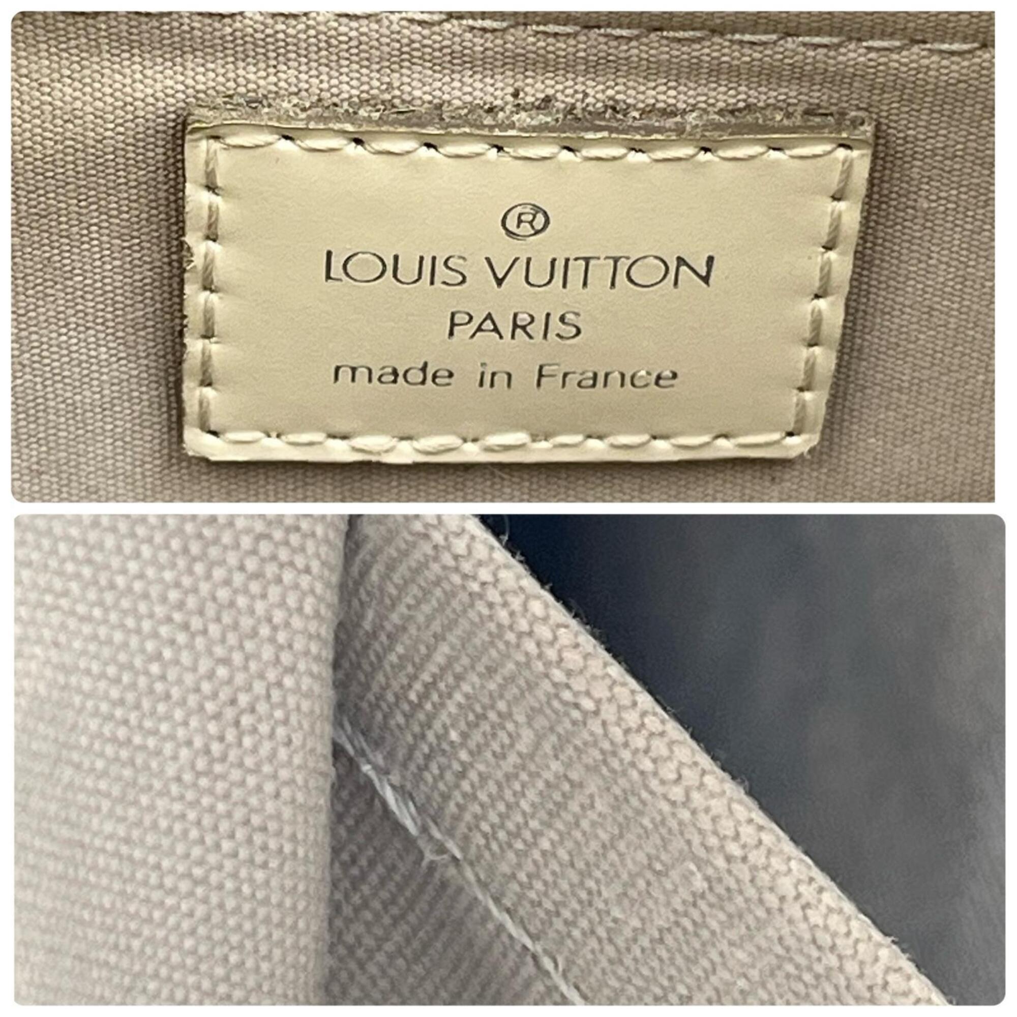 Louis Vuitton White Epi Leather Shoulder Bag (Pre-Owned)
