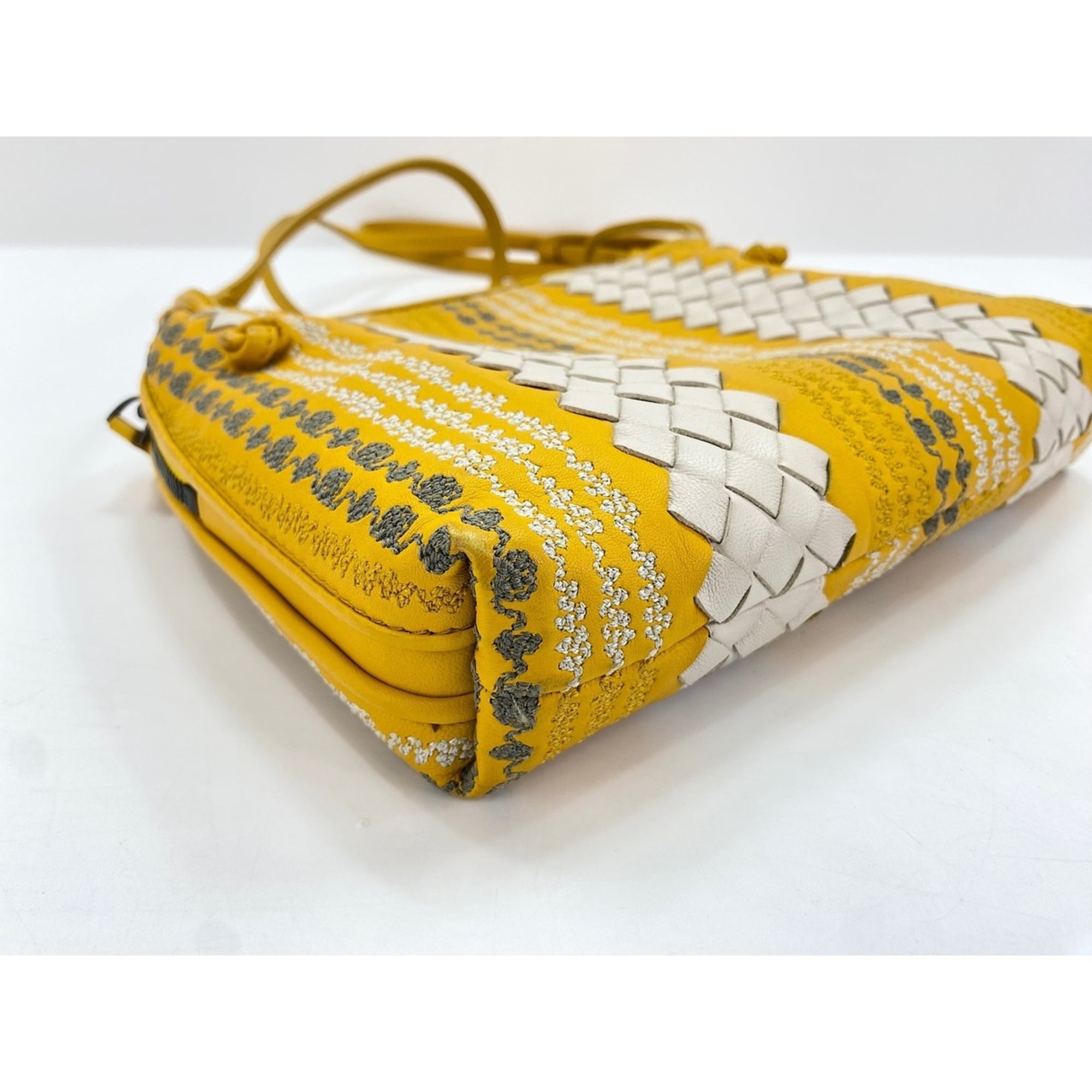 Bottega Veneta Yellow Shoulder Bag (Pre-Owned)