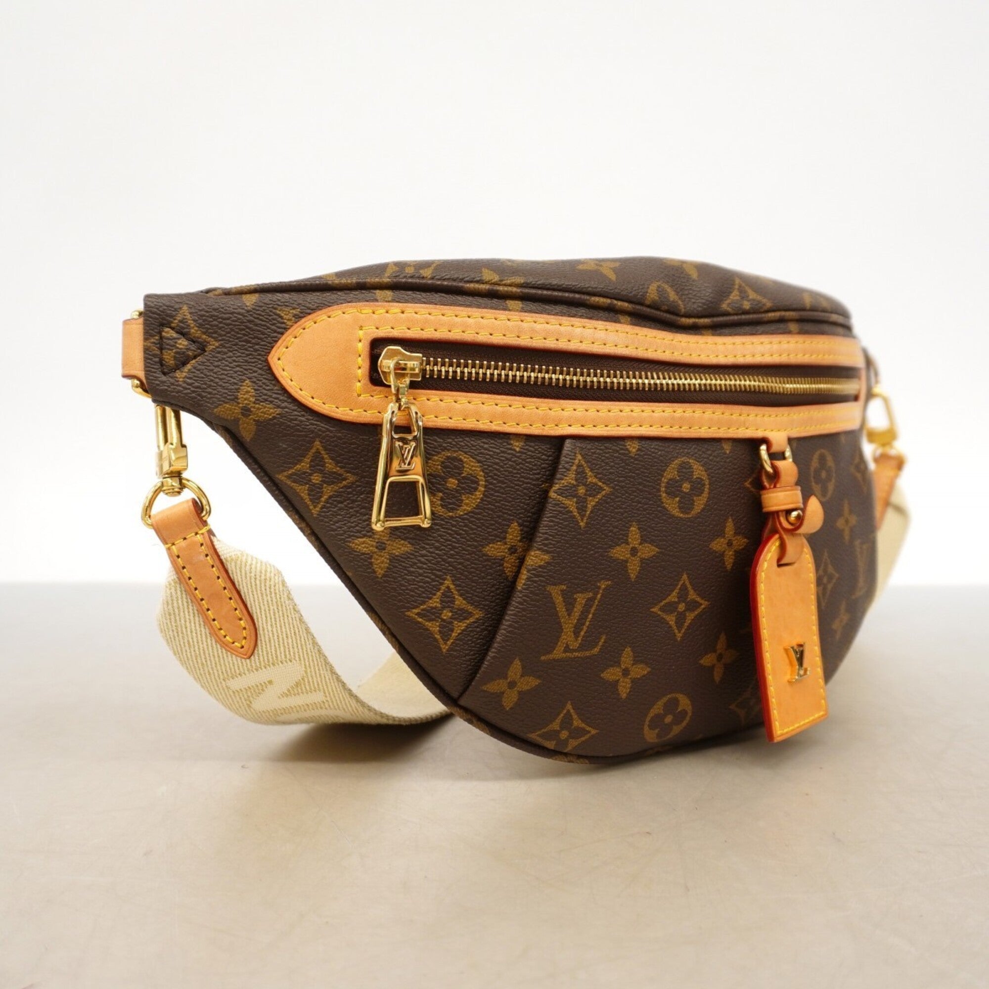 Louis Vuitton Brown Sling Bag (Pre-Owned)