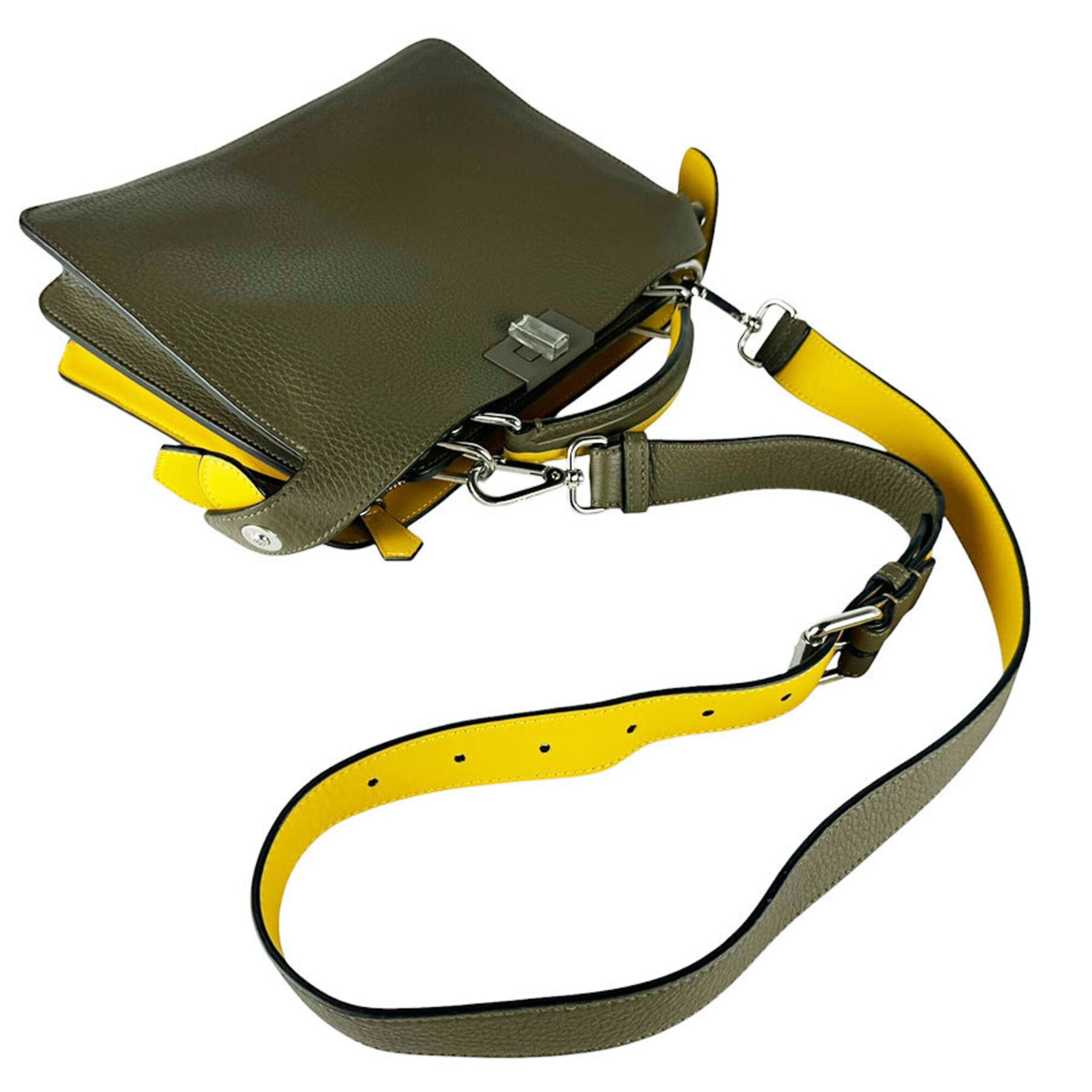 Fendi Khaki Yellow Leather Shoulder Bag (Pre-Owned)