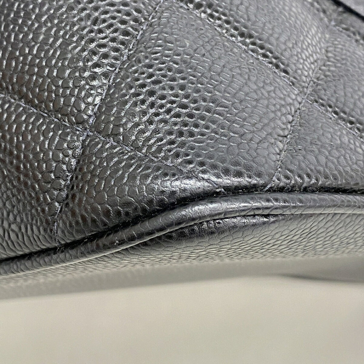 Chanel Black Grained Calfskin Tote Bag (Pre-Owned)