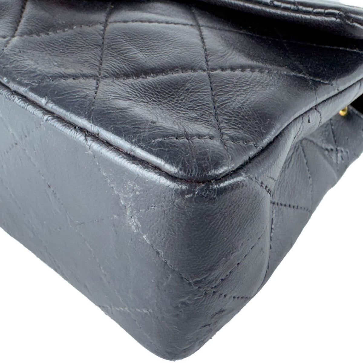 Chanel Black Leather Shoulder Bag (Pre-Owned)