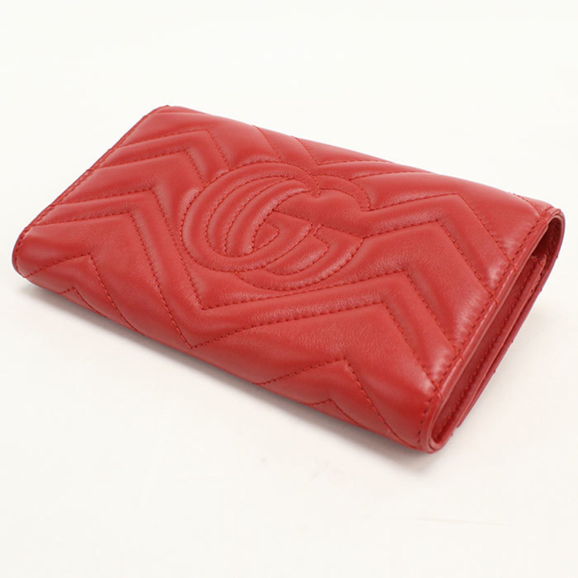 Gucci Red Color Quilting Long Wallet (Bi-Fold) (Pre-Owned)
