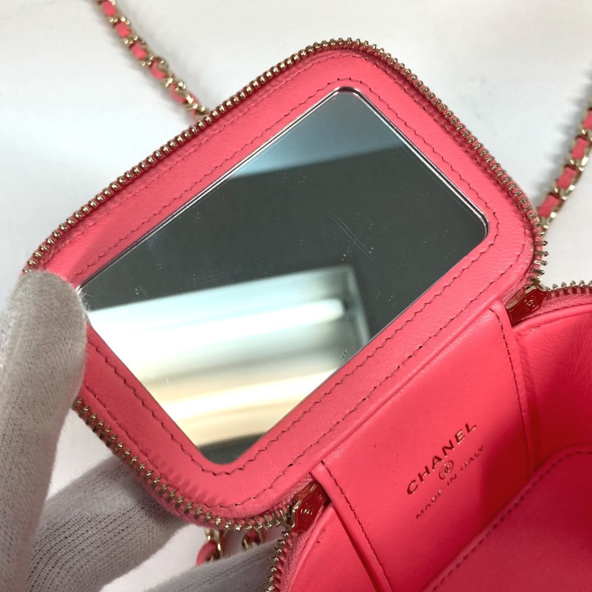 Chanel Pink Leather Shoulder Bag Vanity Bag (Pre-Owned)