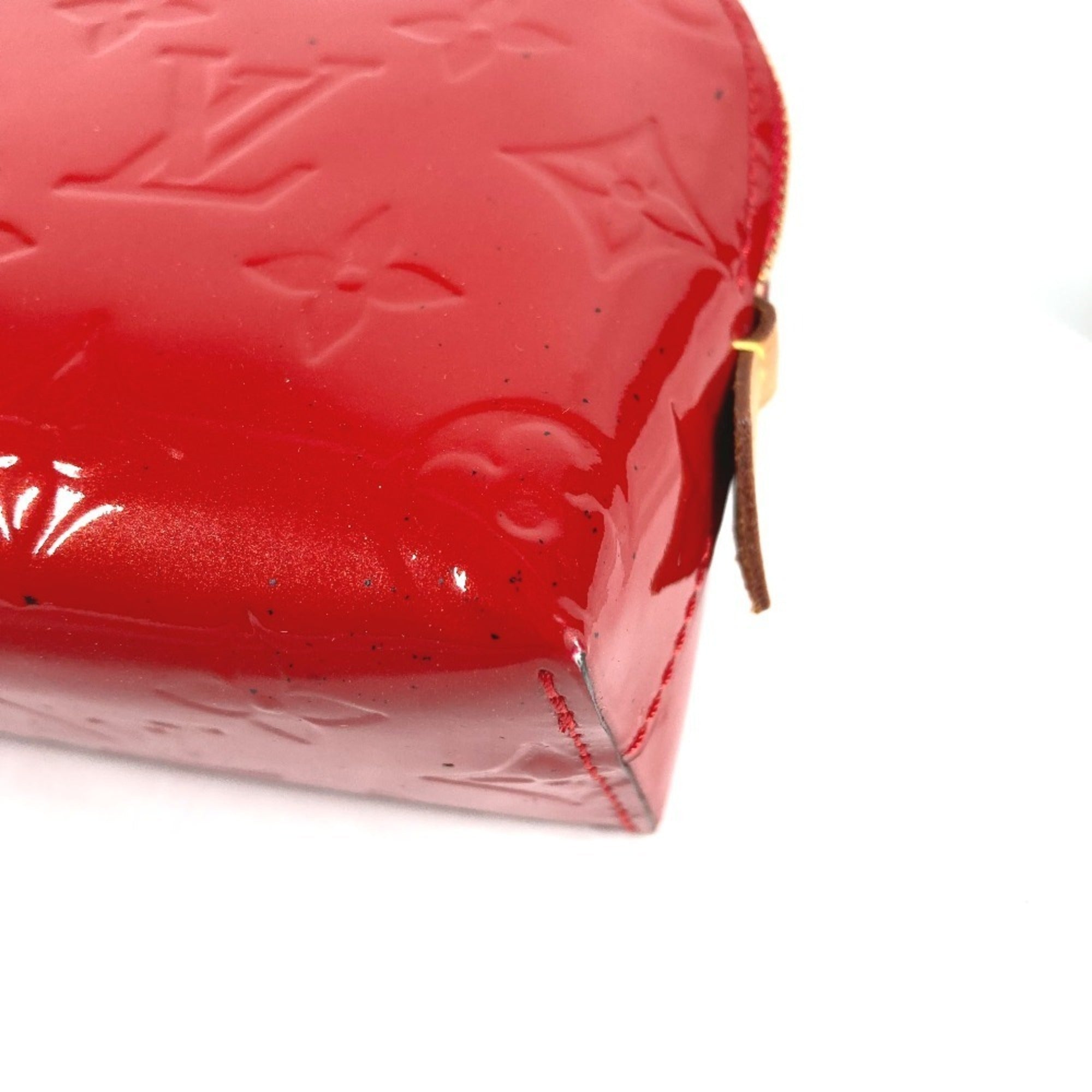 Louis Vuitton Pomme D'amour Red Color Monogram Vernis Canvas Handbag Pouch (Pre-Owned)