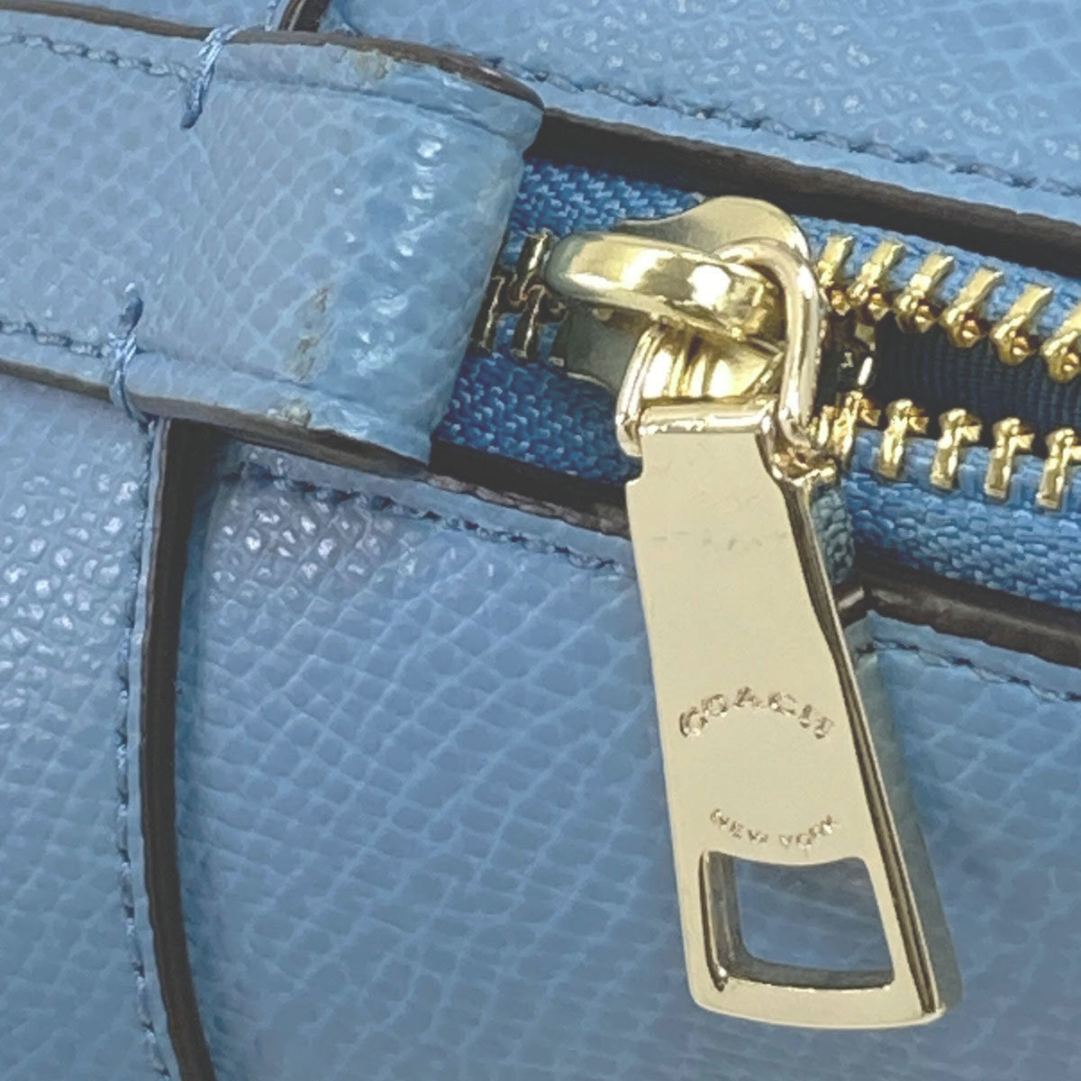 Coach Blue Leather Handbag (Pre-Owned)