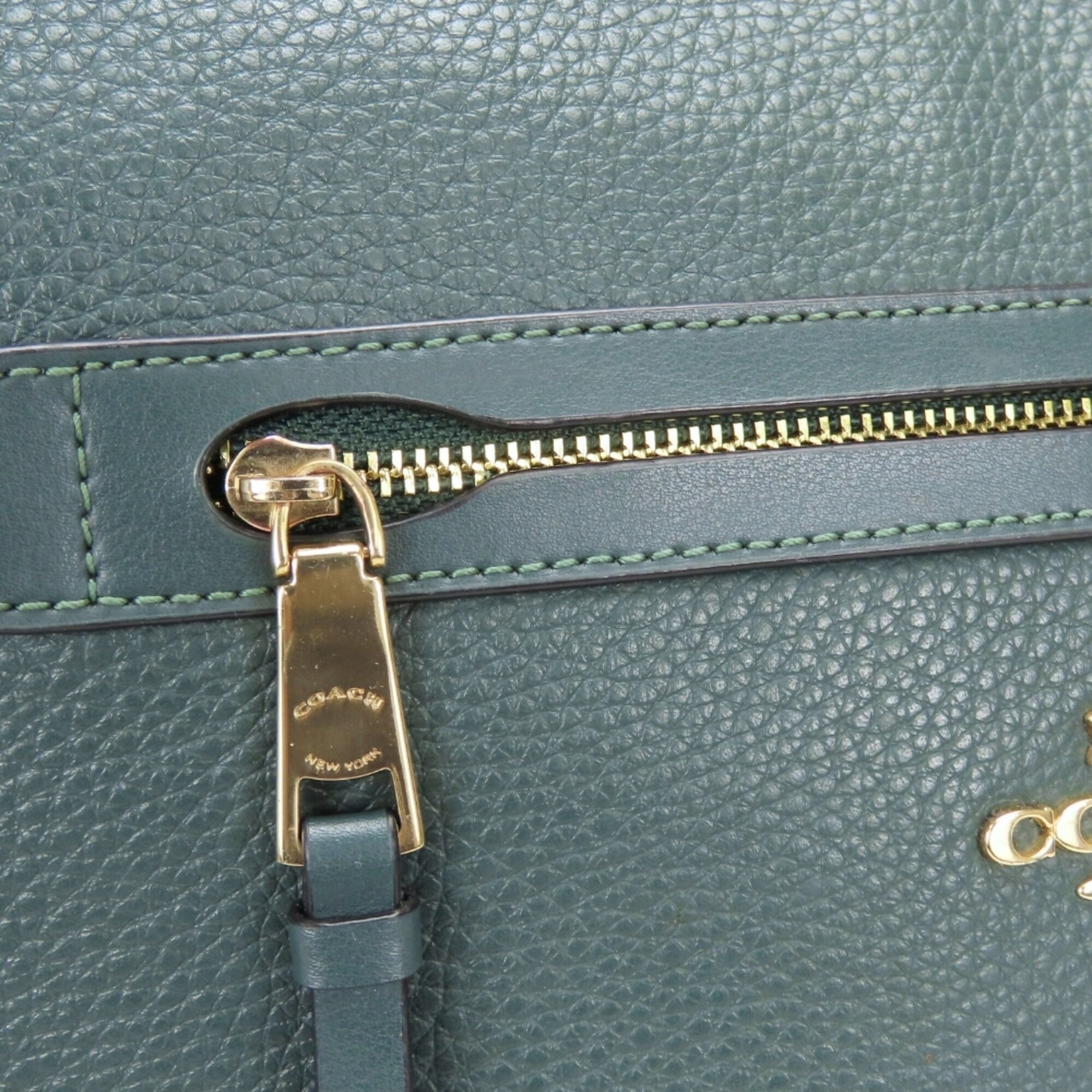 Coach Dark Green Leather Shoulder Bag (Pre-Owned)