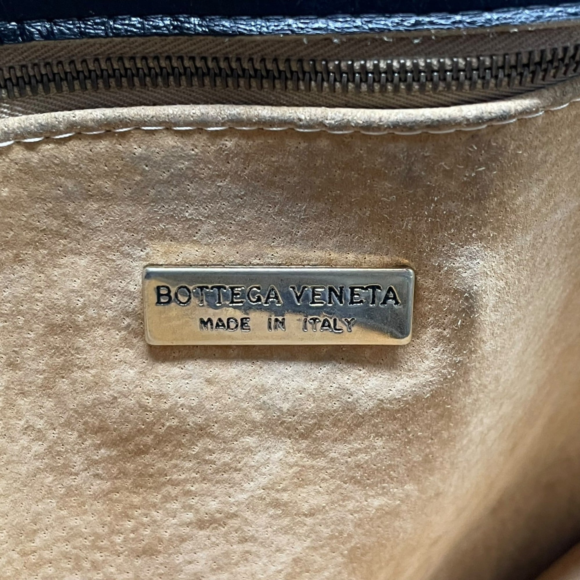 Bottega Veneta Black Intrecciato Shoulder Bag (Pre-Owned)