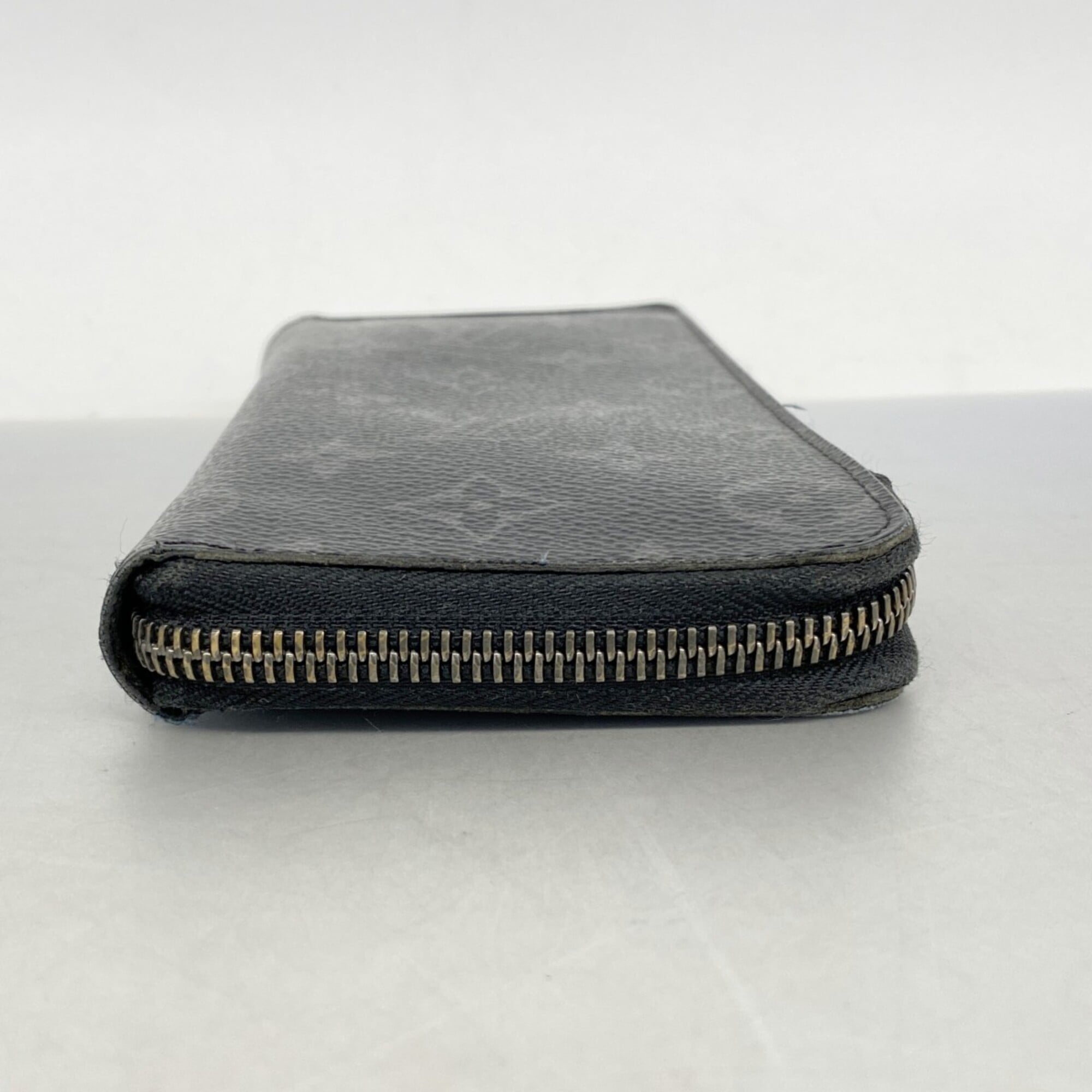 Louis Vuitton Black Long Wallet (Bi-Fold) (Pre-Owned)