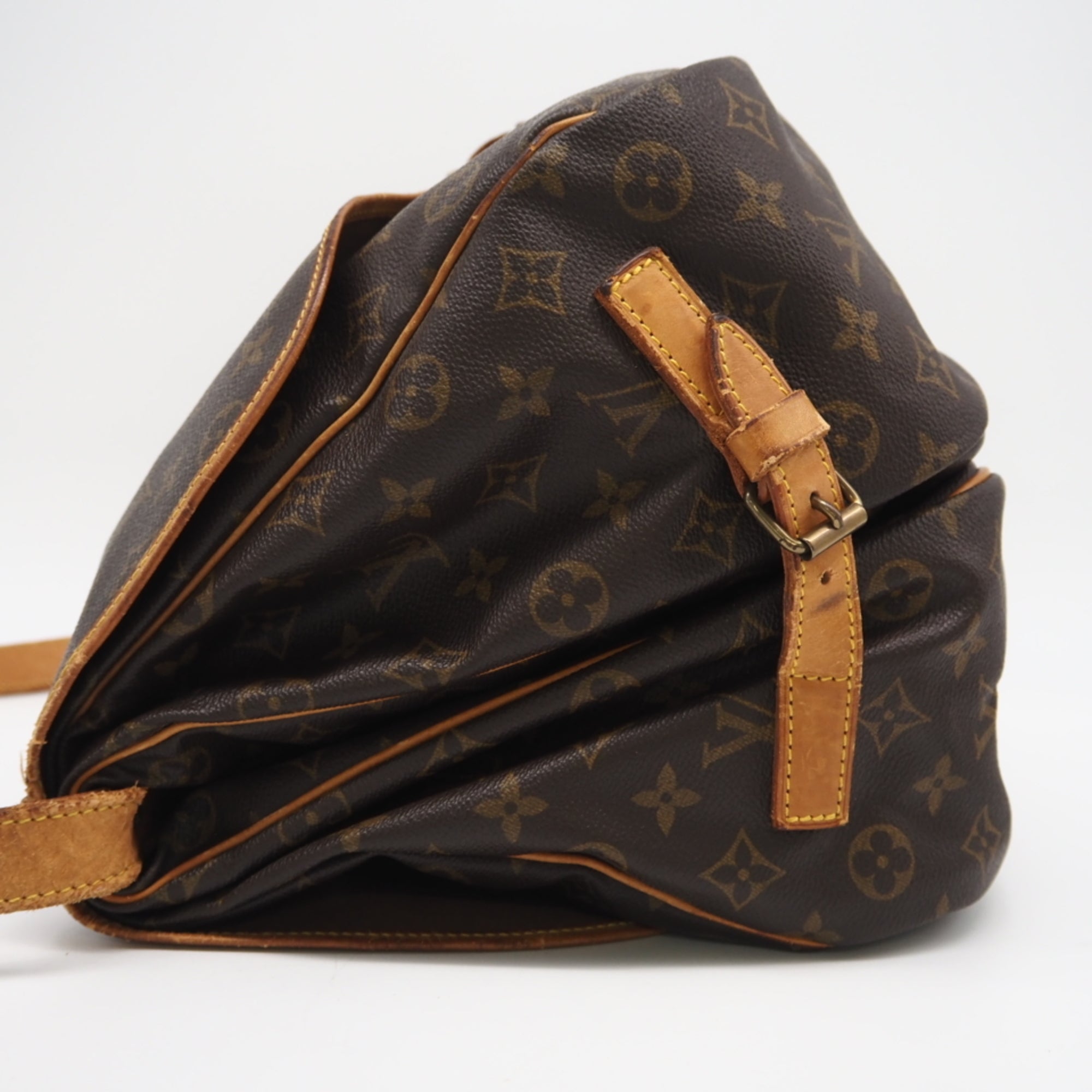Louis Vuitton Brown Monogram Monogram Shoulder Bag (Pre-Owned)