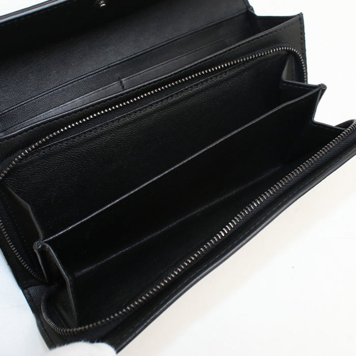 Bottega Veneta Black Leather Long Wallet (Bi-Fold) (Pre-Owned)
