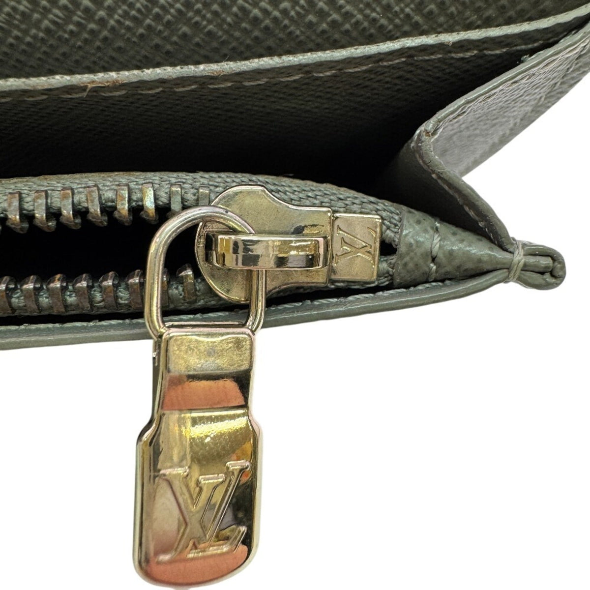 Louis Vuitton Green Canvas Long Wallet (Bi-Fold) (Pre-Owned)