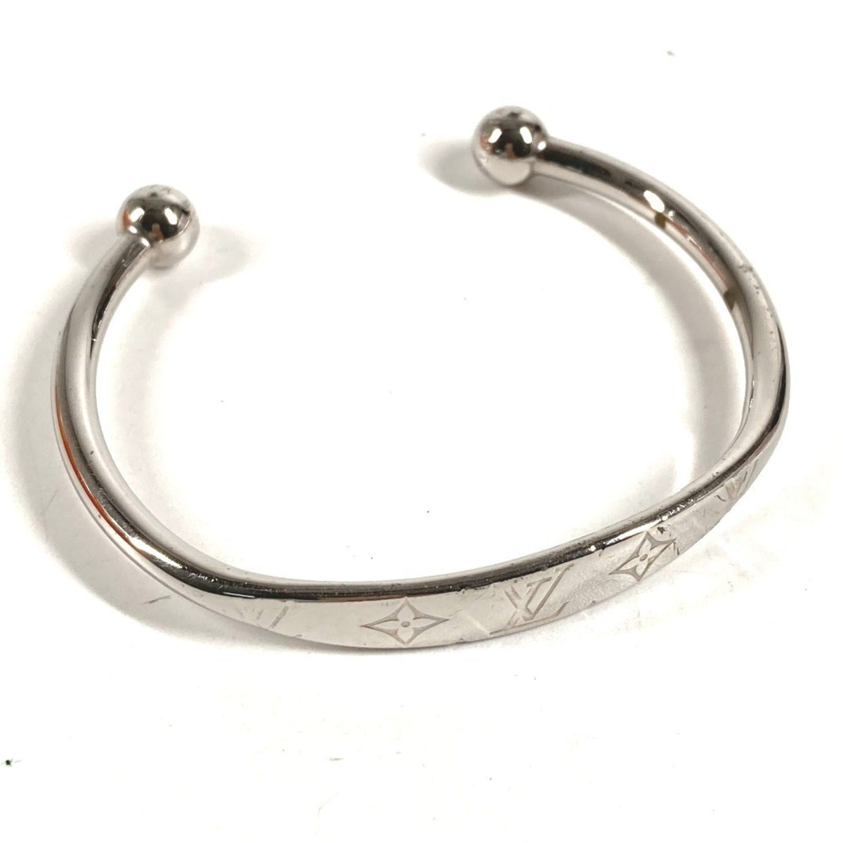 Louis Vuitton Silver Metal Charm Bracelet (Pre-Owned)