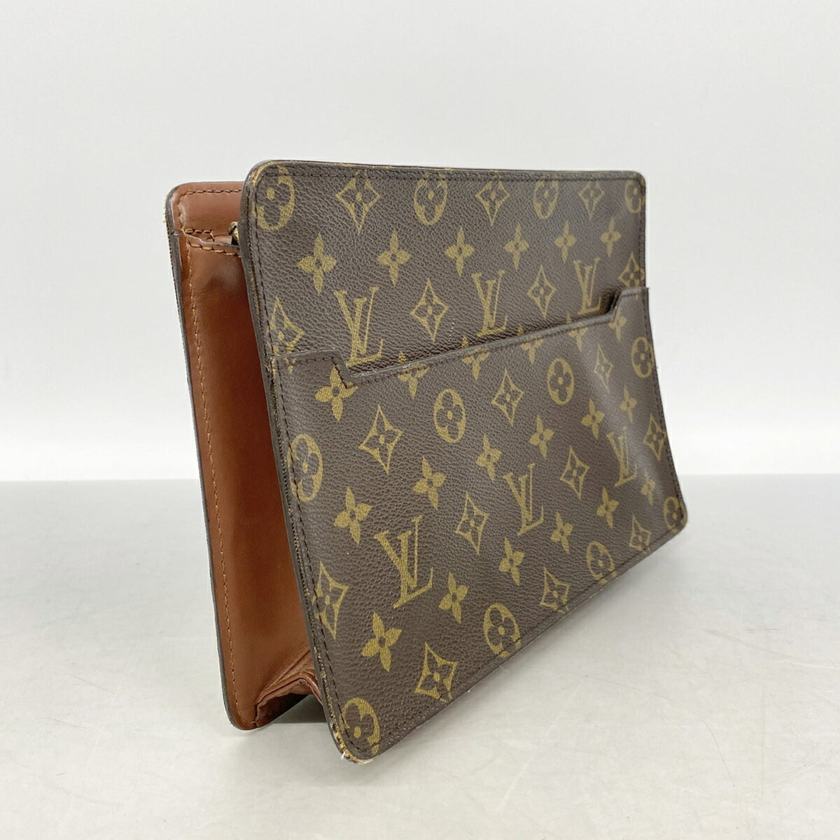 Louis Vuitton Brown Clutch Bag (Pre-Owned)