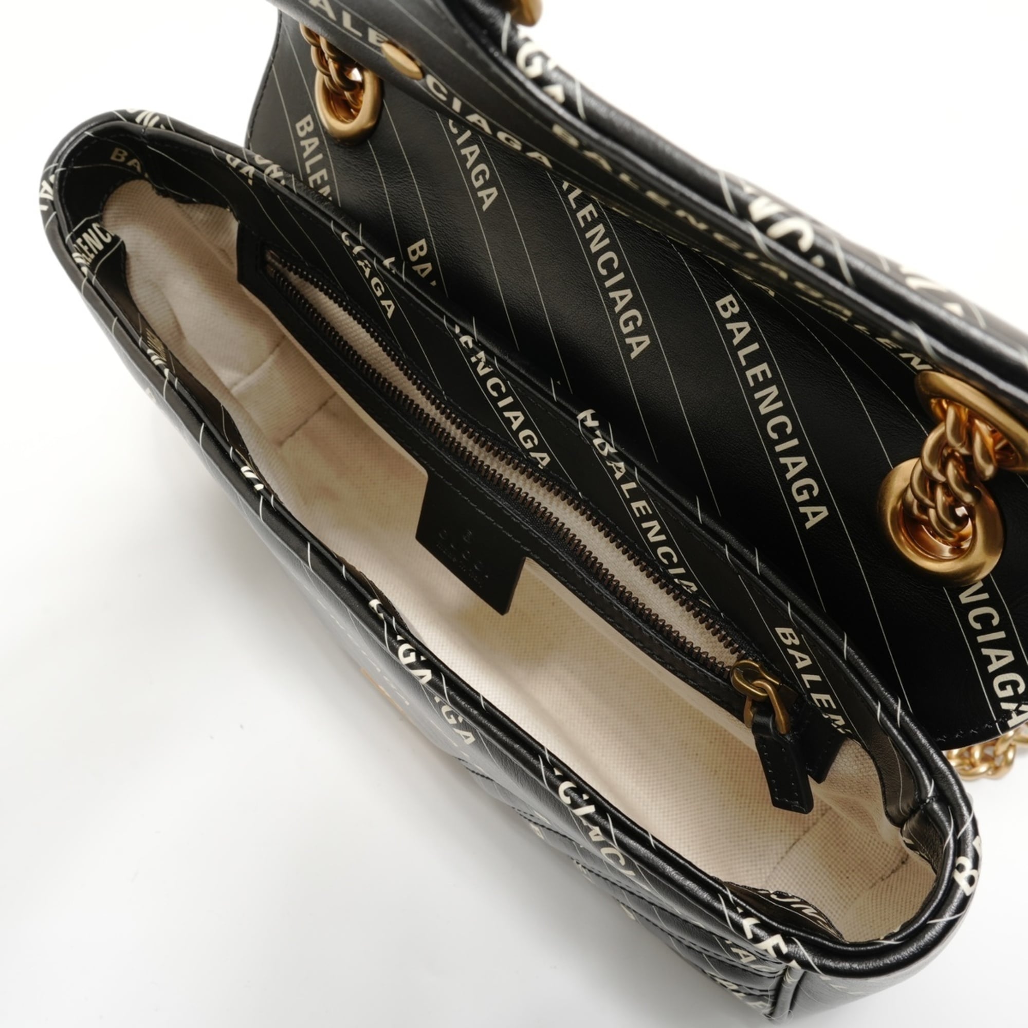 Gucci Black Shoulder Bag (Pre-Owned)
