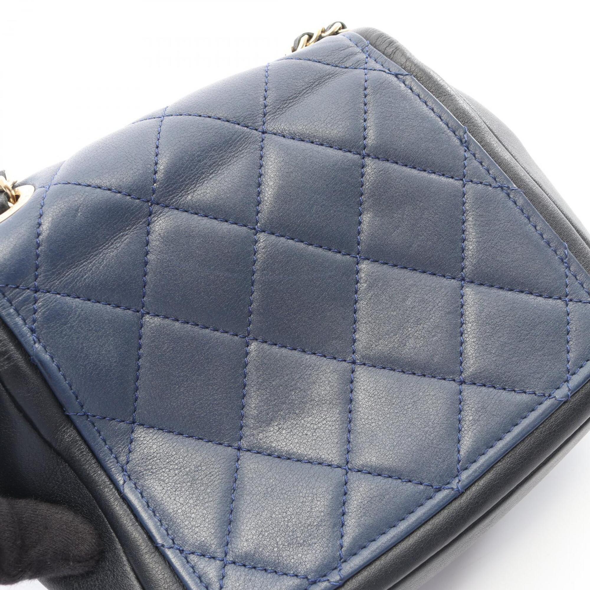 Chanel Blue Navy Leather Handbag Shoulder Bag (Pre-Owned)