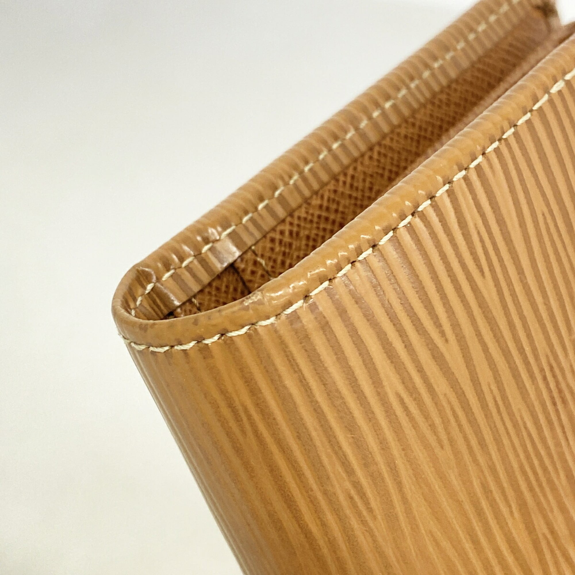 Louis Vuitton Cacao Wallet (Bi-Fold) (Pre-Owned)