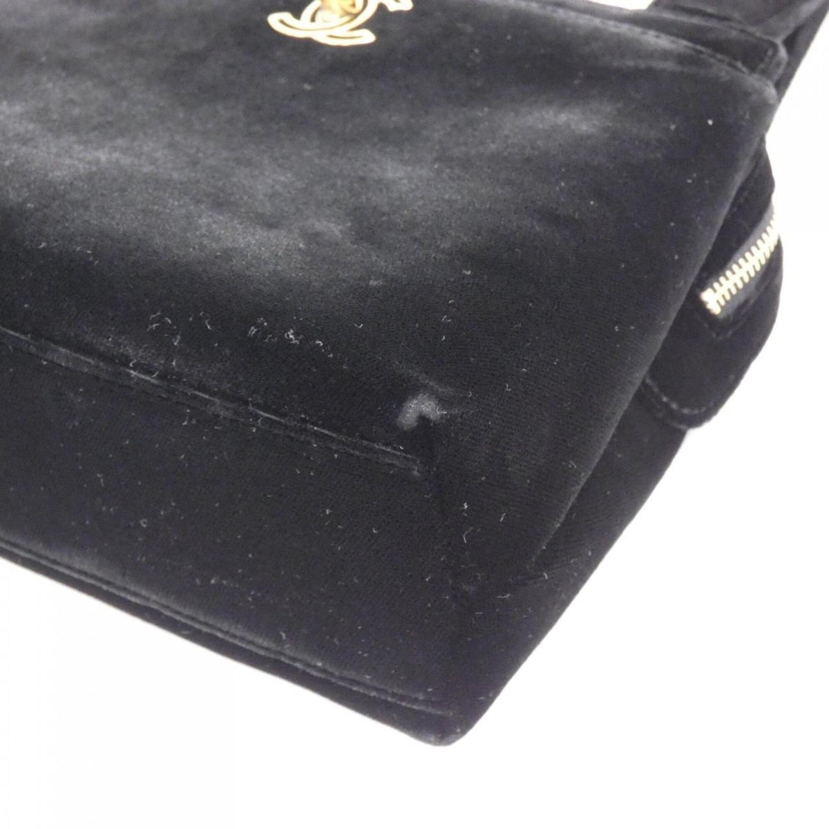 Chanel Black Handbag (Pre-Owned)