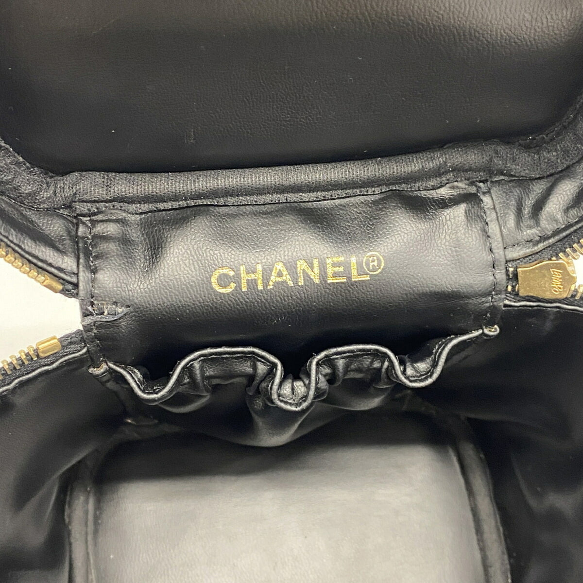 Chanel Black Grained Calfskin Vanity Bag (Pre-Owned)