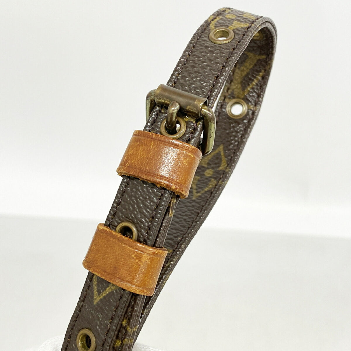 Louis Vuitton Brown Shoulder Bag (Pre-Owned)