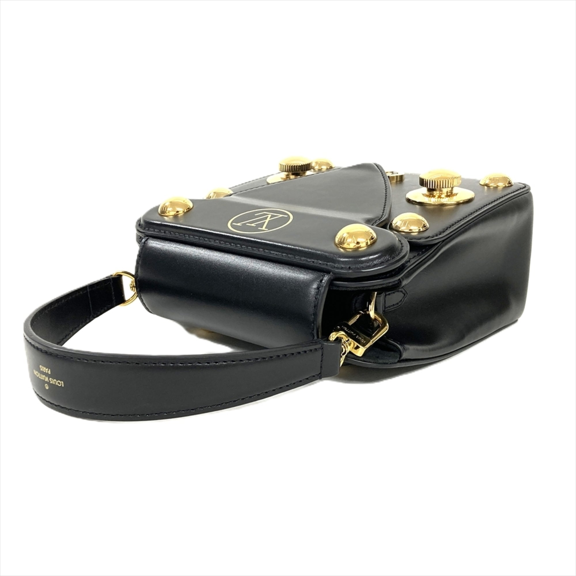 Louis Vuitton Black Leather Shoulder Bag (Pre-Owned)