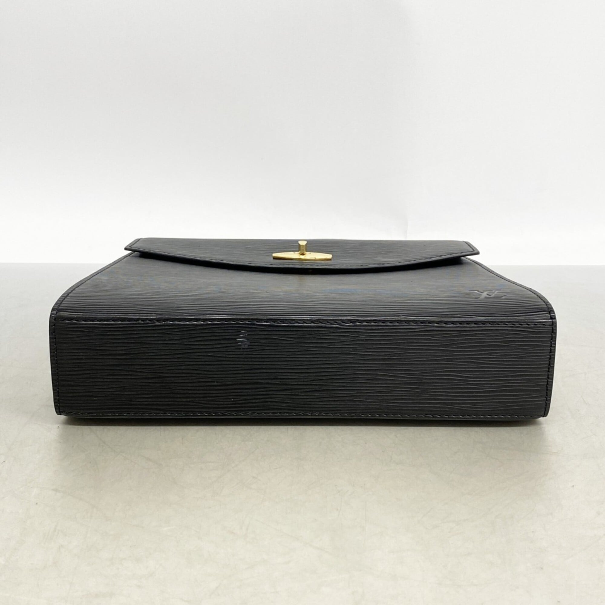 Louis Vuitton Noir Handbag (Pre-Owned)