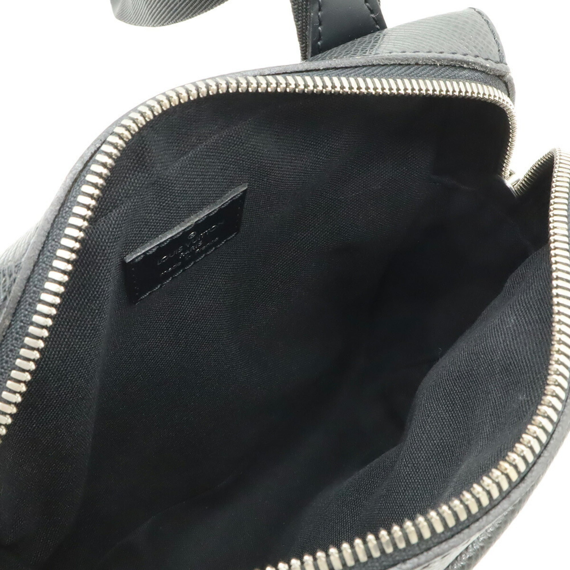 Louis Vuitton Ardoise Black Leather Shoulder Bag (Pre-Owned)
