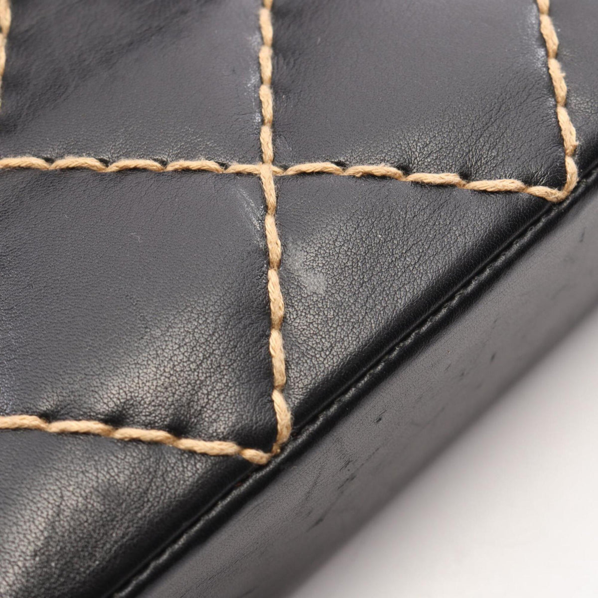 Chanel Black Leather Handbag Shoulder Bag (Pre-Owned)