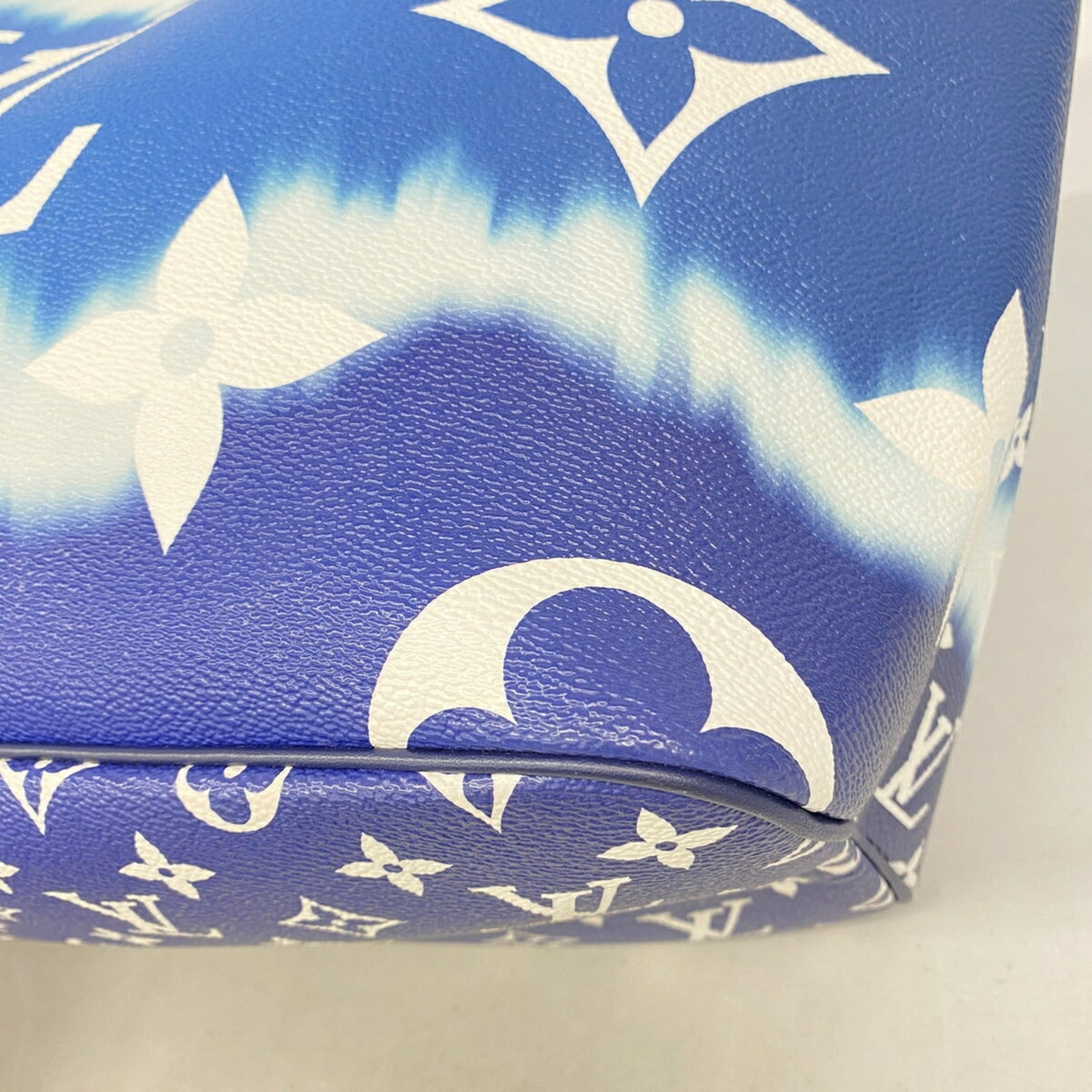 Louis Vuitton Blue Tote Bag (Pre-Owned)