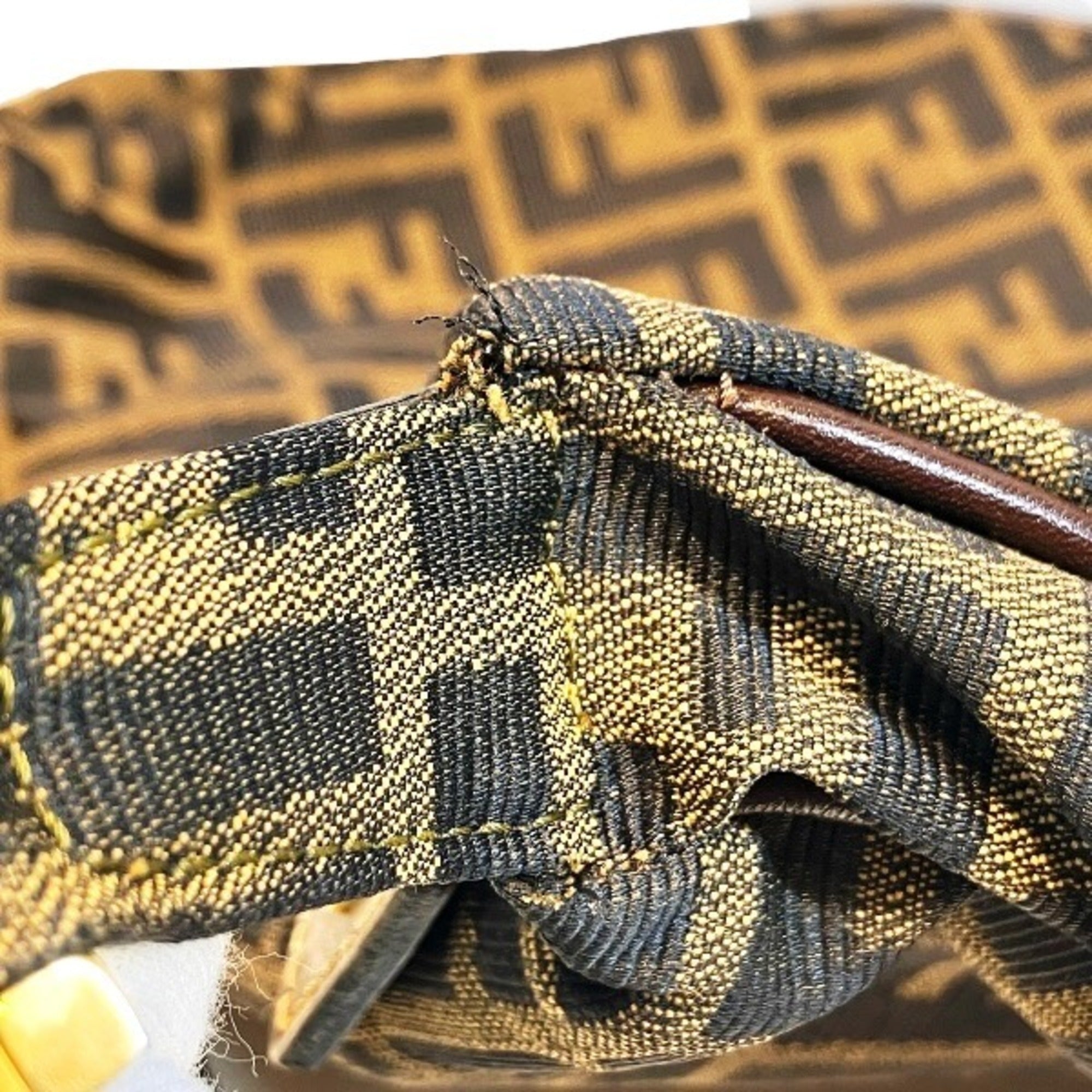 Fendi Zucca Brown Canvas Leather Handbag Shoulder Bag (Pre-Owned)