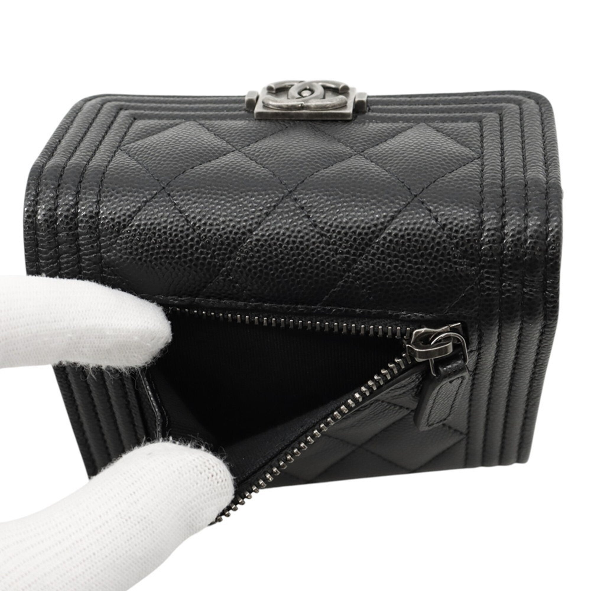 Chanel Matelasse Black Grained Calfskin Wallet (Tri-Fold) (Pre-Owned)