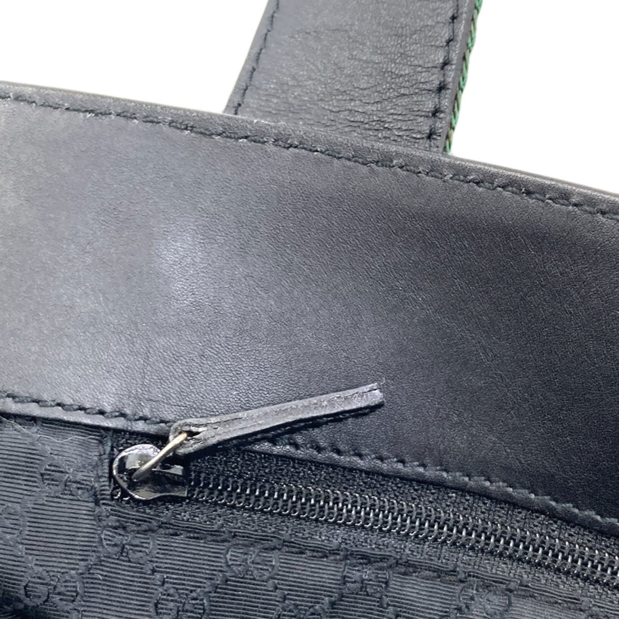 Gucci Sherry Line Black Canvas Handbag (Pre-Owned)
