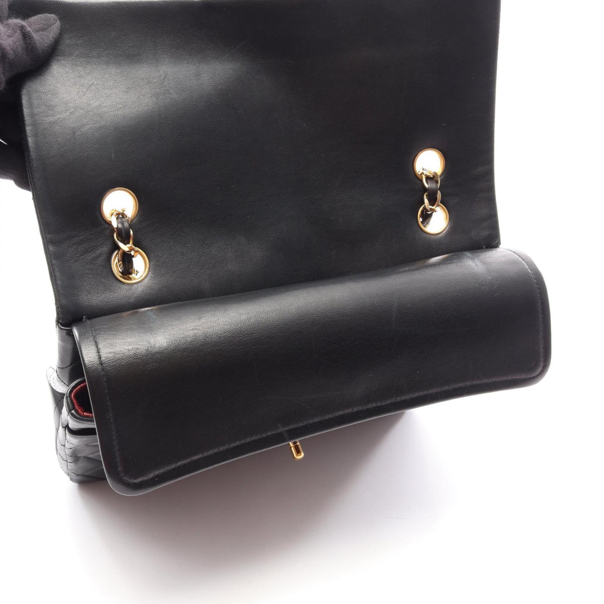 Chanel Black Leather Handbag Shoulder Bag (Pre-Owned)